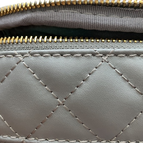 Inside label: 100% Leather, 100% Polyester, Made in China - Picture 14 of 16